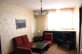 Отель Hotel Svilena Свиленград Стандартный люкс с 1 спальней-3